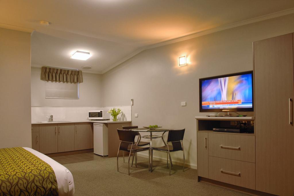 Tower Motor Inn Маунт-Гамбье Номер фото